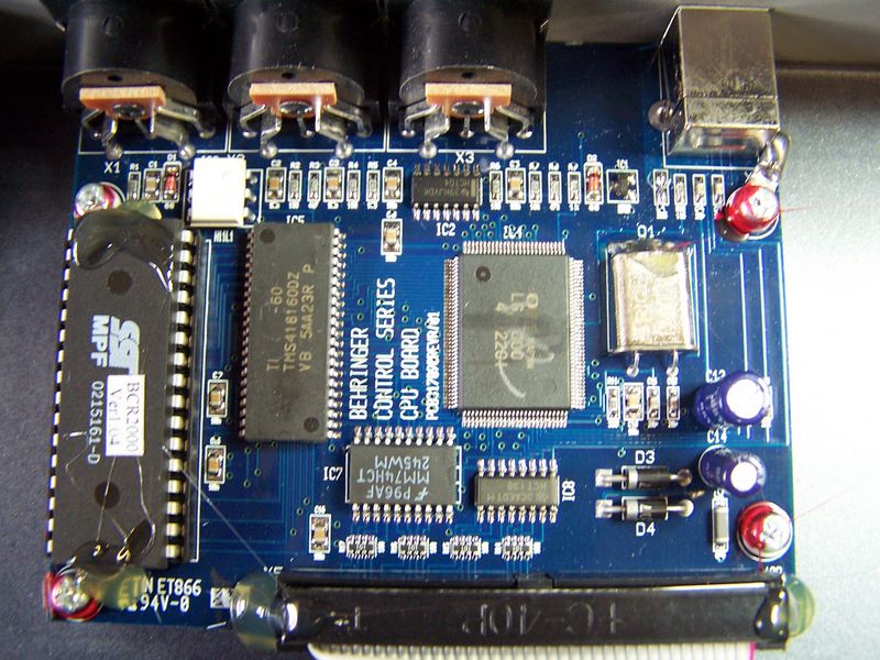 2 x HC165 "8-Bit Parallel-Load Shift Registers". CPU Board
